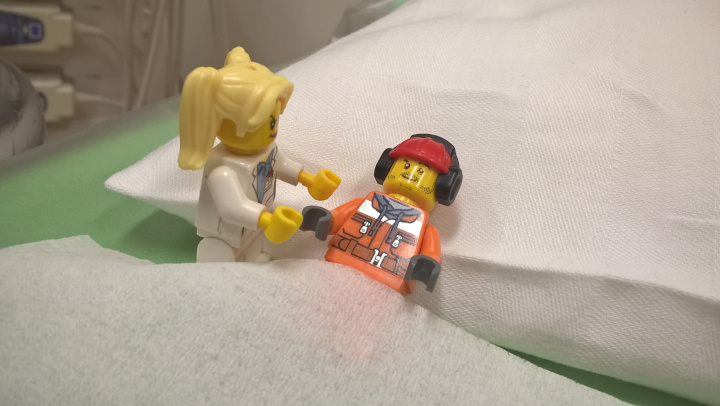 Superman flew with injured Mr. Farty as fast as he could to hospital. Mr. Farty lost too much blood
and was dangerously pale. His fate was unclear. But Superman didn't lose hope, because best
doctors started to look after Mr. Farty. Among them, young neurologist, dr. Elsa, was really a special
one.